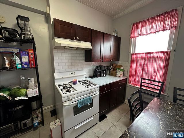 18 Graham Street, Jersey City, NJ 07307