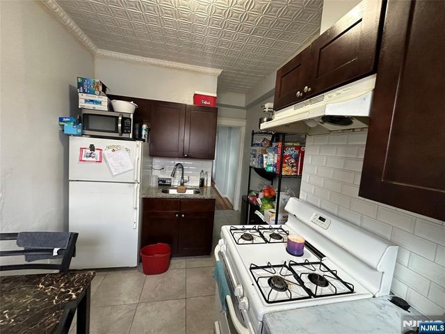 18 Graham Street, Jersey City, NJ 07307