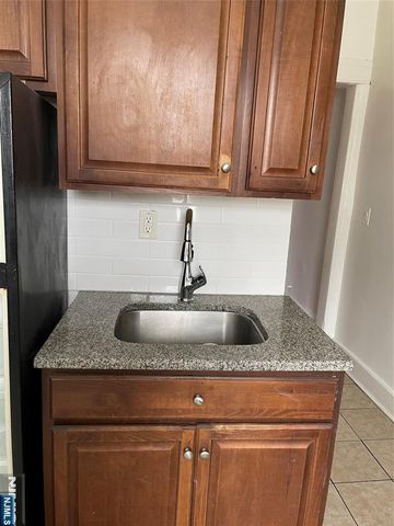 18 Graham Street, Jersey City, NJ 07307