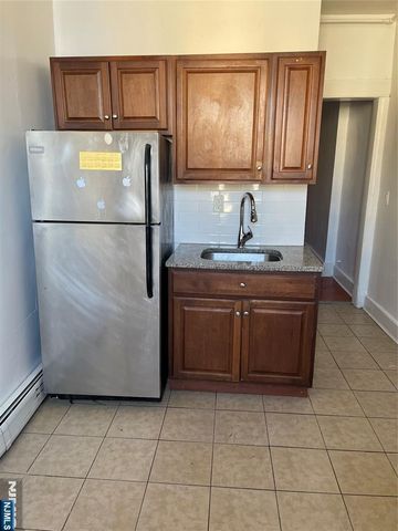 18 Graham Street, Jersey City, NJ 07307
