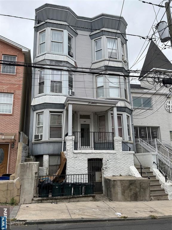 18 Graham Street, Jersey City, NJ 07307