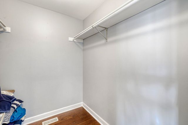 2222 Seaver Lane, Hoffman Estates, IL 60169