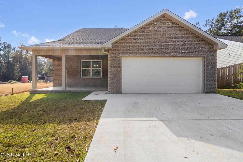 9932 Kahana Street, Diamondhead, MS 39525