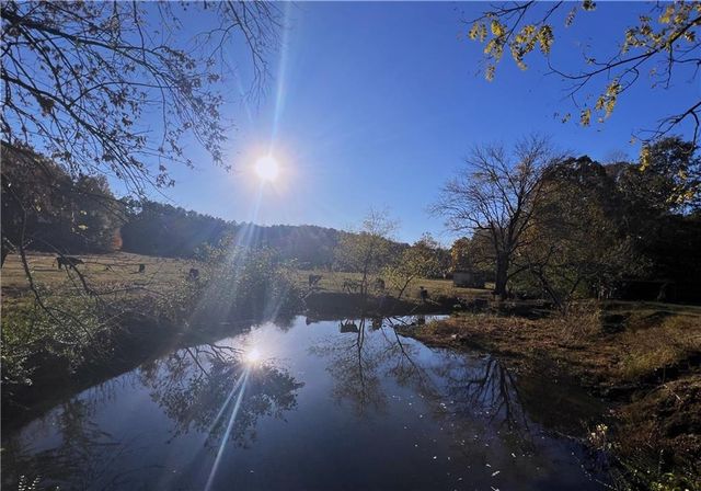 715 E Cochran SE Road, Ranger, GA 30734