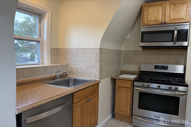 301 Penfield Place 301, Dunellen, NJ 08812