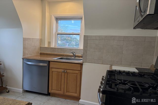301 Penfield Place 301, Dunellen, NJ 08812