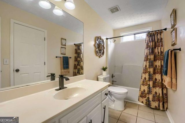 10 Jessamine Trail, Lawrenceville, GA 30046