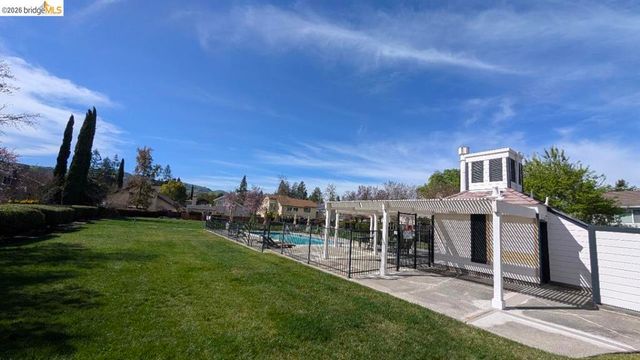 10013 Foxboro Cir, San Ramon, CA 94583