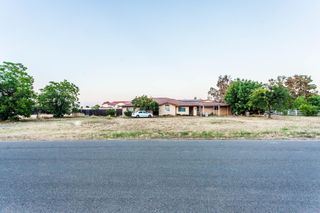 7464 Paula Ave., Fresno, CA 93611
