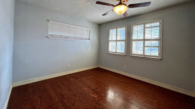 2601 Norwood Lane, Arlington, TX 76013