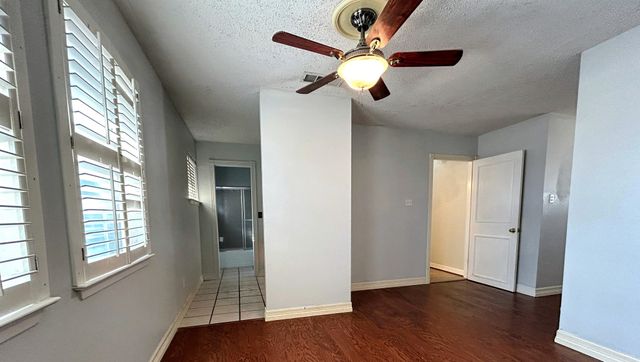 2601 Norwood Lane, Arlington, TX 76013