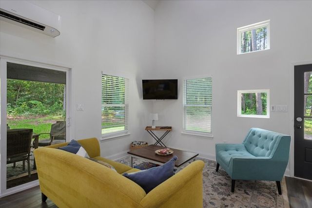 299 Southshore Drive, Lone Star, TX 75668