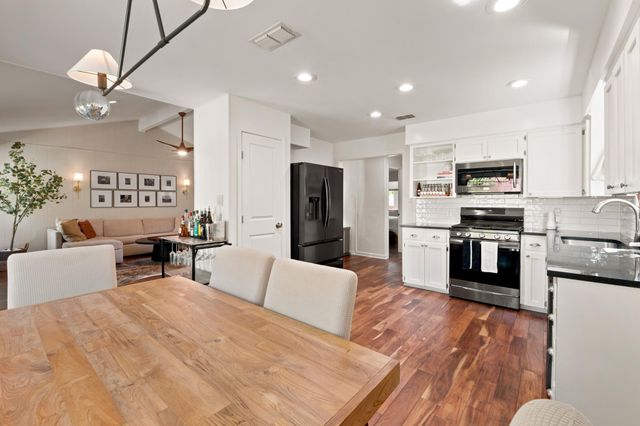 6504 Sunnysky WAY, Austin, TX 78745