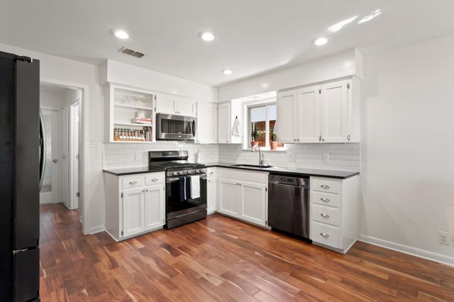 6504 Sunnysky WAY, Austin, TX 78745