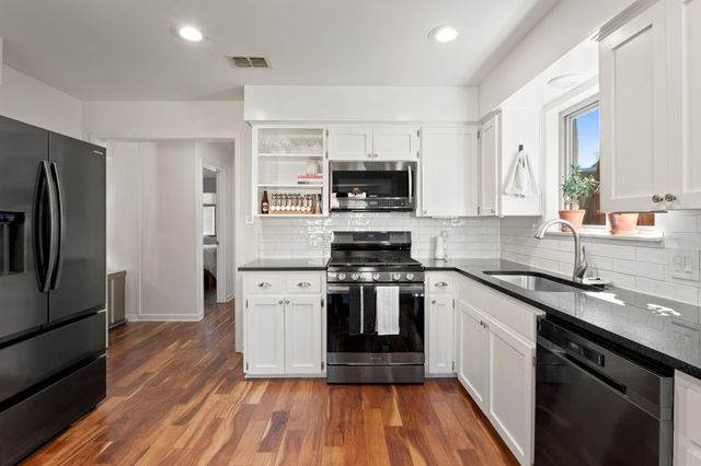 6504 Sunnysky WAY, Austin, TX 78745