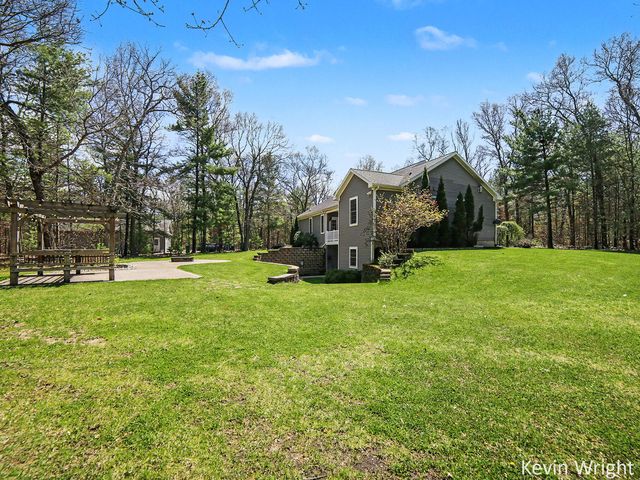 1492 Crystal Lake Road, Whitehall, MI 49461