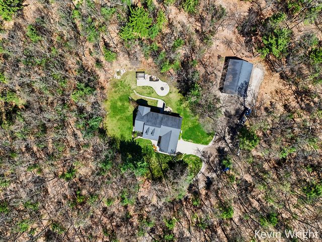 1492 Crystal Lake Road, Whitehall, MI 49461