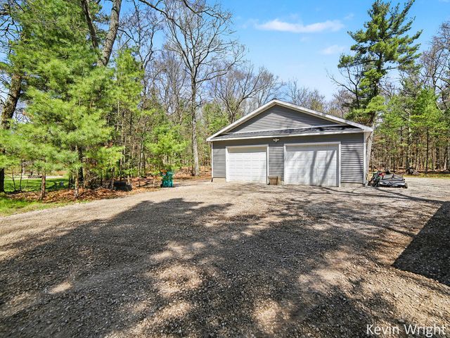 1492 Crystal Lake Road, Whitehall, MI 49461