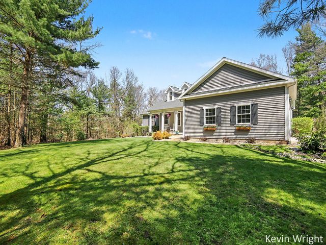 1492 Crystal Lake Road, Whitehall, MI 49461