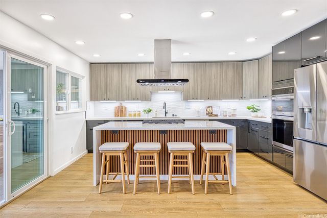 6703 Hawaii Kai Drive, Honolulu, HI 96825