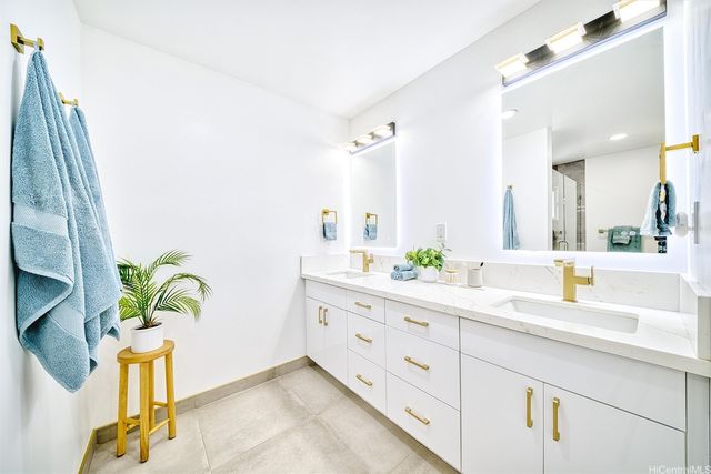 6703 Hawaii Kai Drive, Honolulu, HI 96825