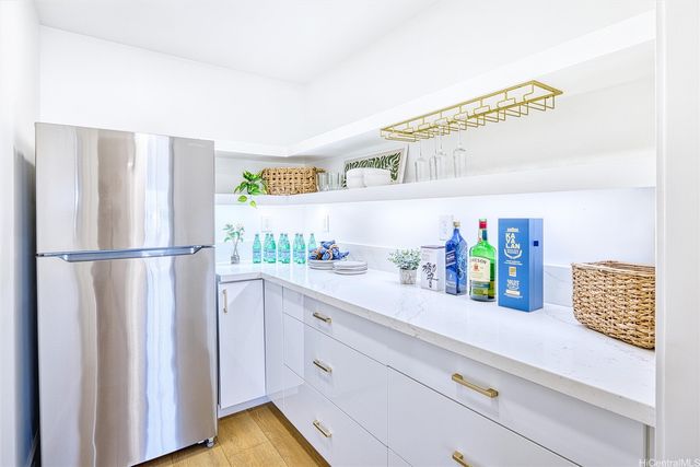6703 Hawaii Kai Drive, Honolulu, HI 96825