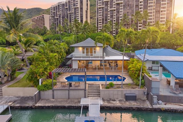 6703 Hawaii Kai Drive, Honolulu, HI 96825
