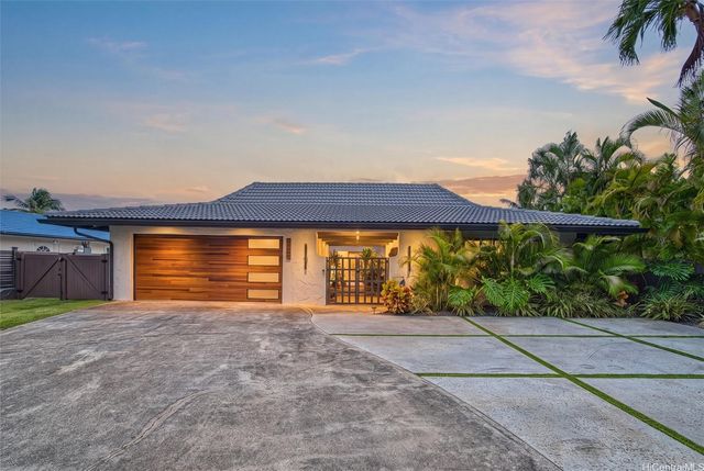6703 Hawaii Kai Drive, Honolulu, HI 96825