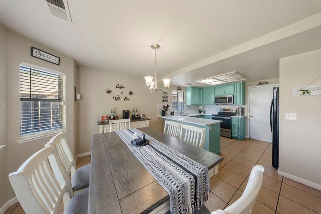 1821 Walpole Dr, Modesto, CA 95358