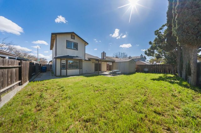 1821 Walpole Dr, Modesto, CA 95358