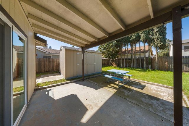 1821 Walpole Dr, Modesto, CA 95358