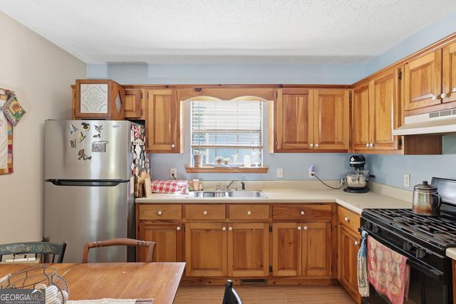 55 Deavours Lane, Cleveland, GA 30528