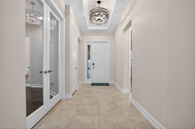 8260 Venetian Pointe DR, Fort Myers, FL 33908