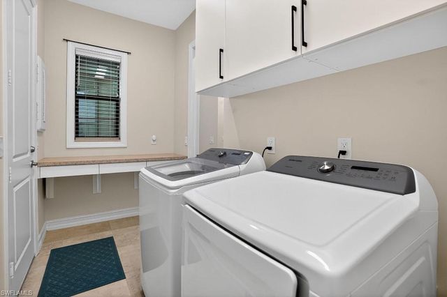 8260 Venetian Pointe DR, Fort Myers, FL 33908