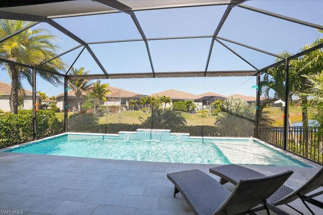 8260 Venetian Pointe DR, Fort Myers, FL 33908