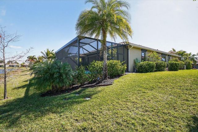 8260 Venetian Pointe DR, Fort Myers, FL 33908