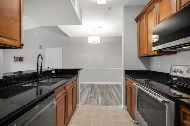 14226 FREDRICKSBURG DRIVE 220, Orlando, FL 32837