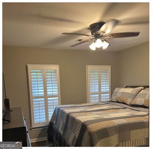 100 Greenridge Way, Newnan, GA 30265