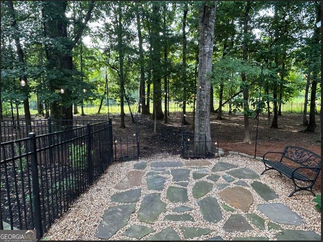 100 Greenridge Way, Newnan, GA 30265