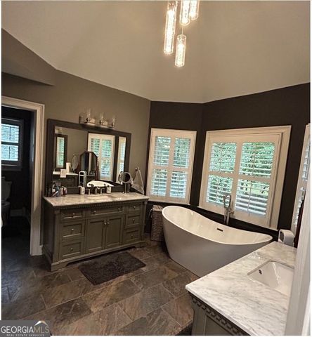 100 Greenridge Way, Newnan, GA 30265