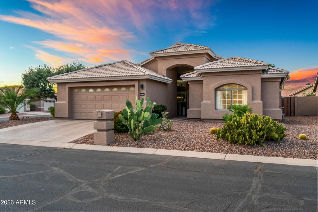 14728 W CHEERY LYNN Drive, Goodyear, AZ 85395 — photo 2