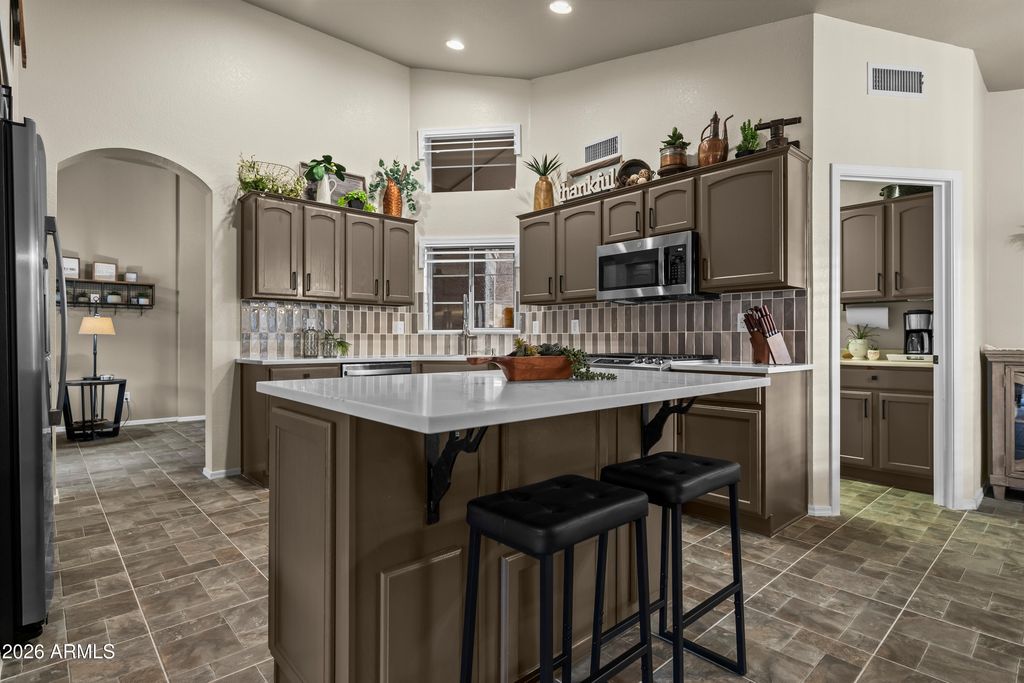 14728 W CHEERY LYNN Drive, Goodyear, AZ 85395 — photo 4