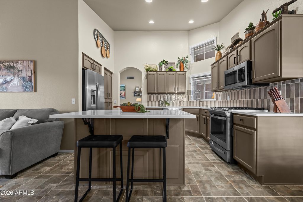 14728 W CHEERY LYNN Drive, Goodyear, AZ 85395 — photo 5
