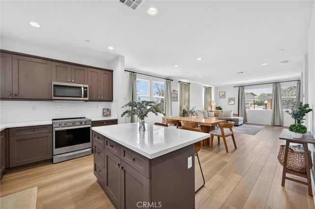 1016 E 4th, Santa Ana, CA 92701