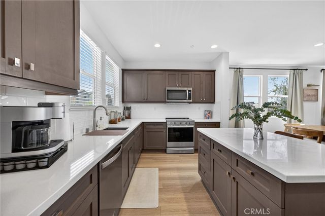 1016 E 4th, Santa Ana, CA 92701