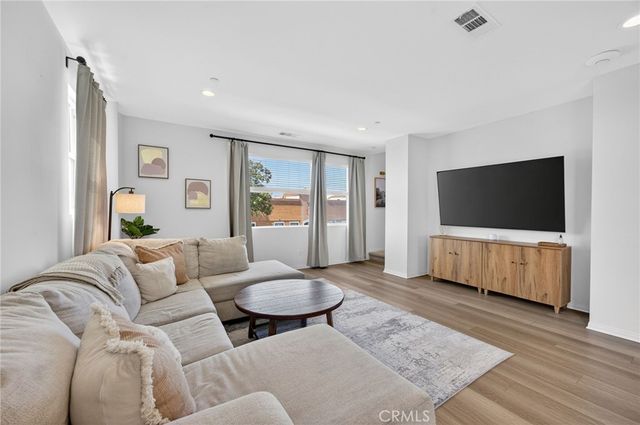 1016 E 4th, Santa Ana, CA 92701