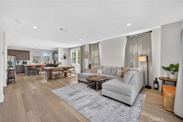 1016 E 4th, Santa Ana, CA 92701