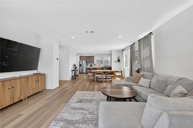1016 E 4th, Santa Ana, CA 92701