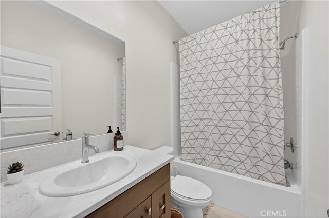 1016 E 4th, Santa Ana, CA 92701