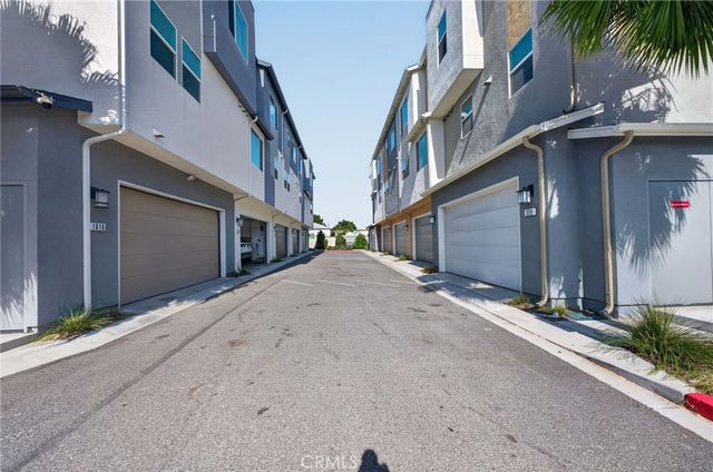 1016 E 4th, Santa Ana, CA 92701